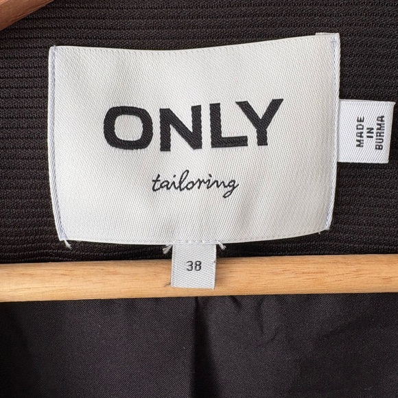ONLY Classic Black Blazer | Size 38 - Picture 6 of 8